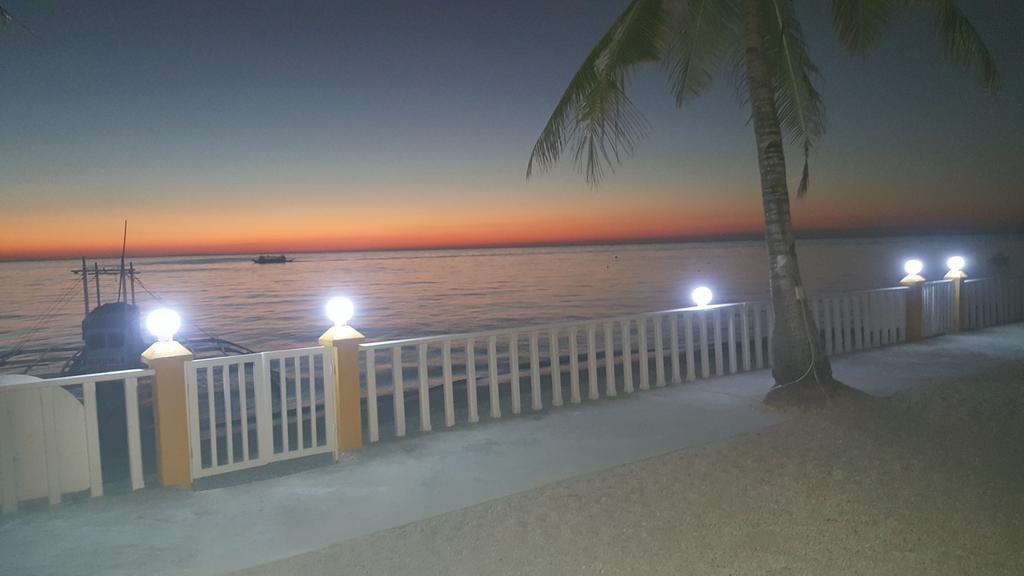 Lanas Beach Resort Romblon Island Pokój zdjęcie