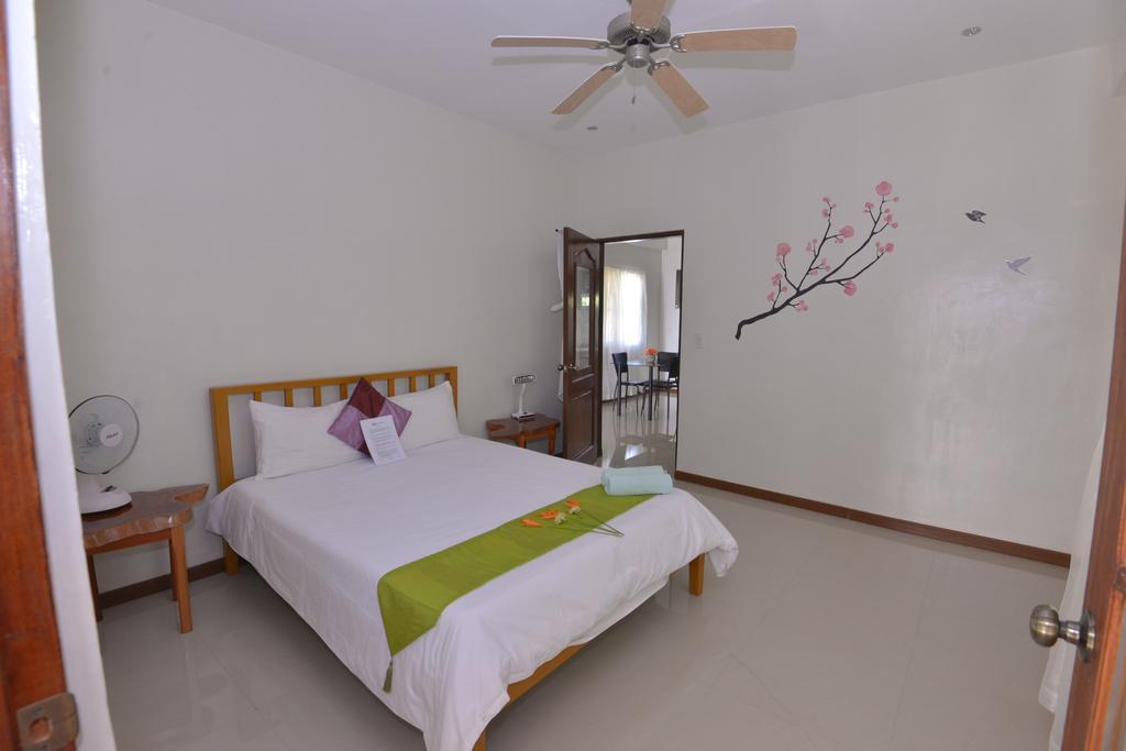 Lanas Beach Resort Romblon Island Pokój zdjęcie