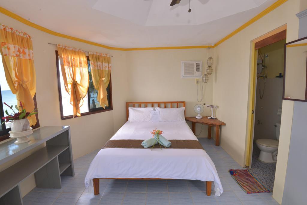 Lanas Beach Resort Romblon Island Pokój zdjęcie