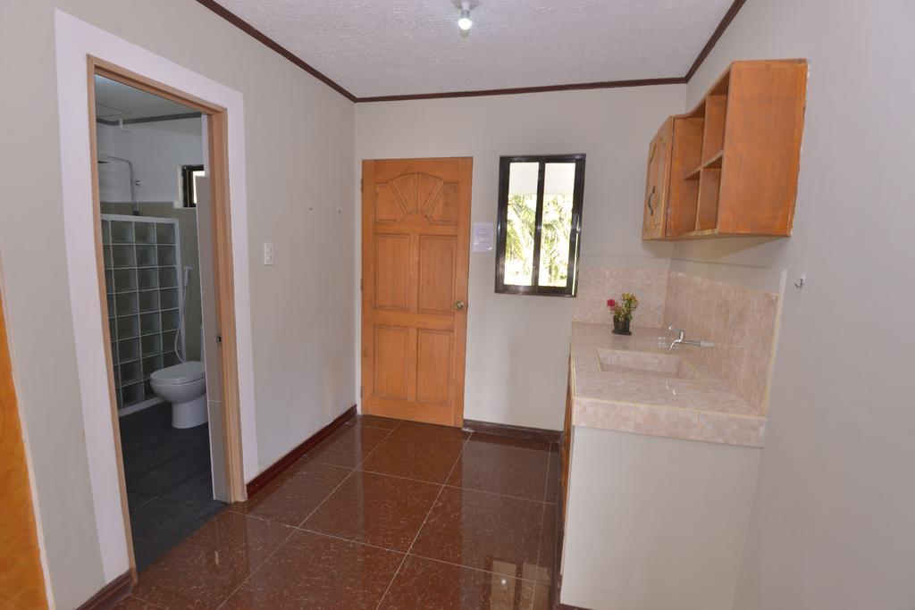 Lanas Beach Resort Romblon Island Pokój zdjęcie
