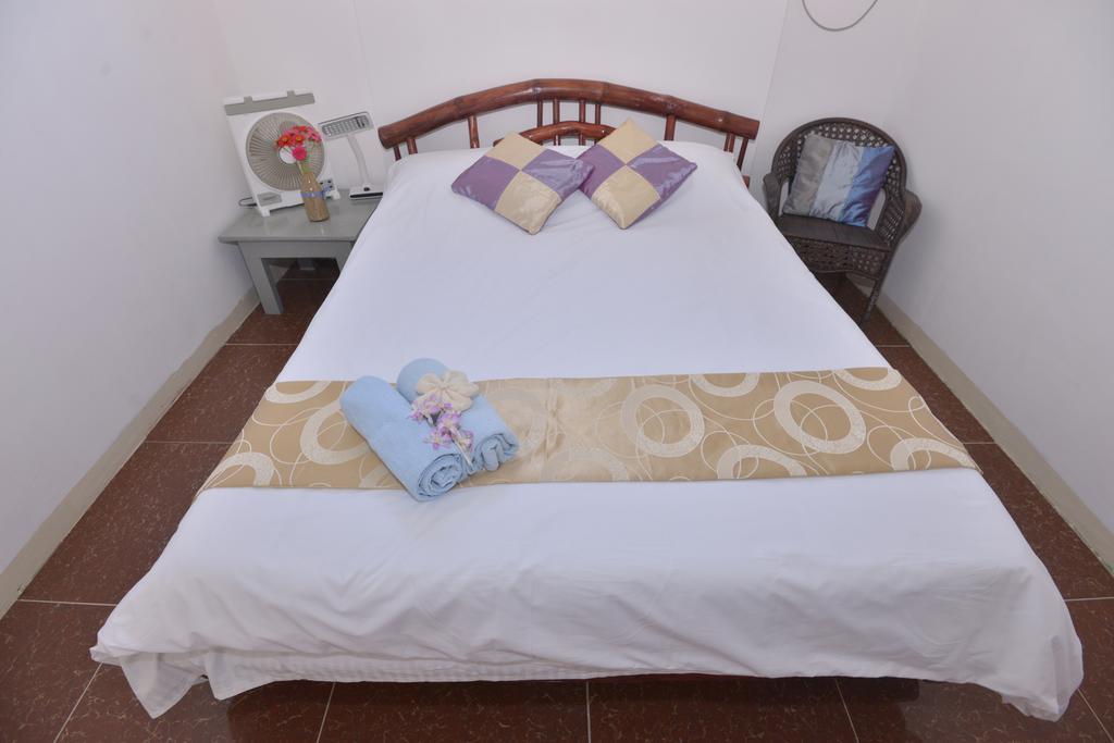 Lanas Beach Resort Romblon Island Pokój zdjęcie