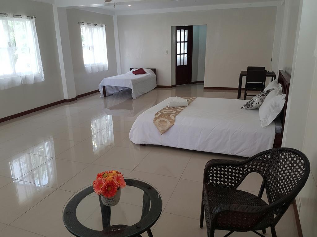 Lanas Beach Resort Romblon Island Pokój zdjęcie
