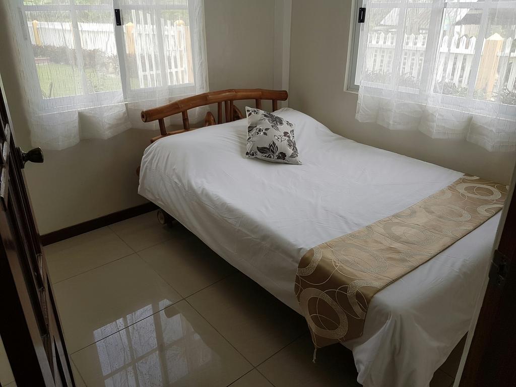 Lanas Beach Resort Romblon Island Pokój zdjęcie